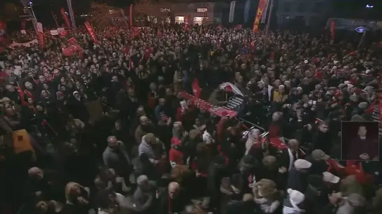 Özgür Özel konuşma anı