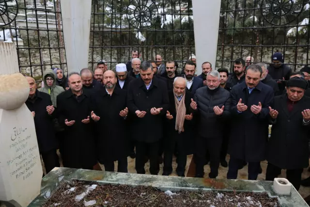 Erzurum sokaklarında bakanın arabası