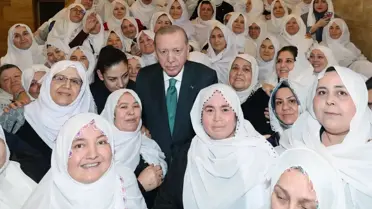 Erdoğan ve Zeynep Güneş'in grup toplantısı sırasında çekilen fotoğrafı