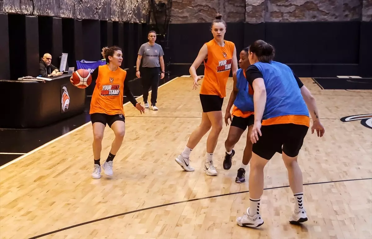 ÇİMSA ÇBK Mersin, Panathinaikos’u Geride Bırakarak Yarı Finale Yol Açıyor