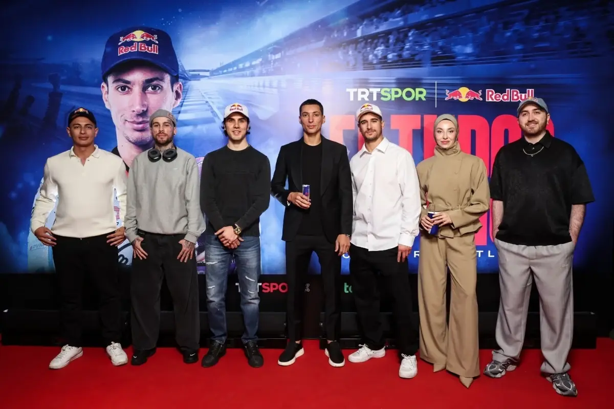 Toprak Razgatlıoğlu Belgeseli İstanbul'da Görüntülü Sunumla İzleyicilerle Buluştu