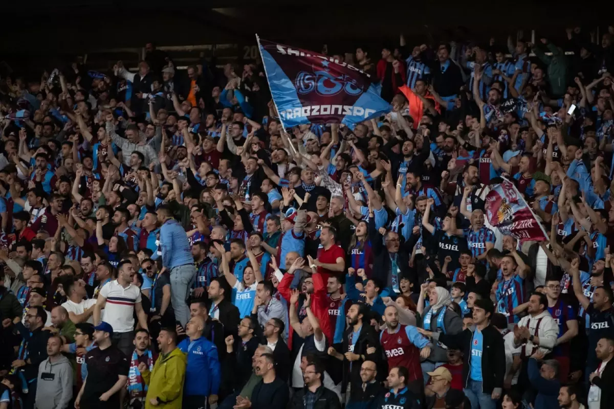 Trabzonspor, Fenerbahçe Maçından Önce Taraftarlara Erken Gelme Çağrısı Yaptı