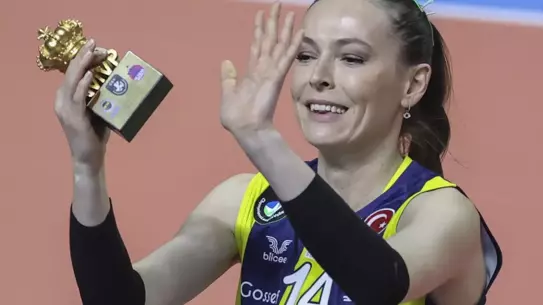 Eda Erdem, Fenerbahçe'de Son Sözleşmesini İmzalar: Efsane Kaptanın Veda Yolculuğu