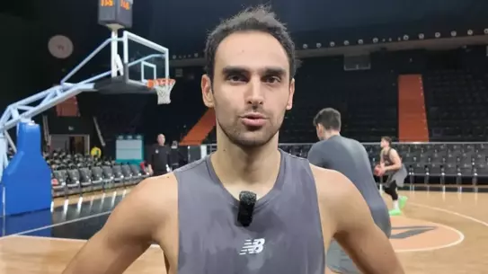 Mersin Spor sahada mücadele ederken