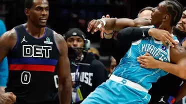 NBA maçında yaşanan olayların fotoğrafı