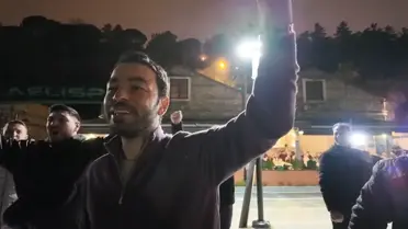 Kocaelispor Taraftarlarından Selçuk İnan’a Renkli Sürpriz Doğum Günü Kutlaması