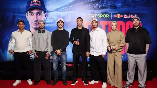 Toprak Razgatlıoğlu Belgeseli İstanbul'da Görüntülü Sunumla İzleyicilerle Buluştu