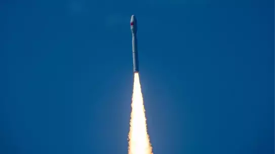 Çin, Pakistan'ın PRSC-EO2 Gözlem Uydusunu Başarıyla Uzaya Fırlattı