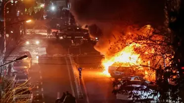 Protesto kalabalığı ve polis müdahalesi
