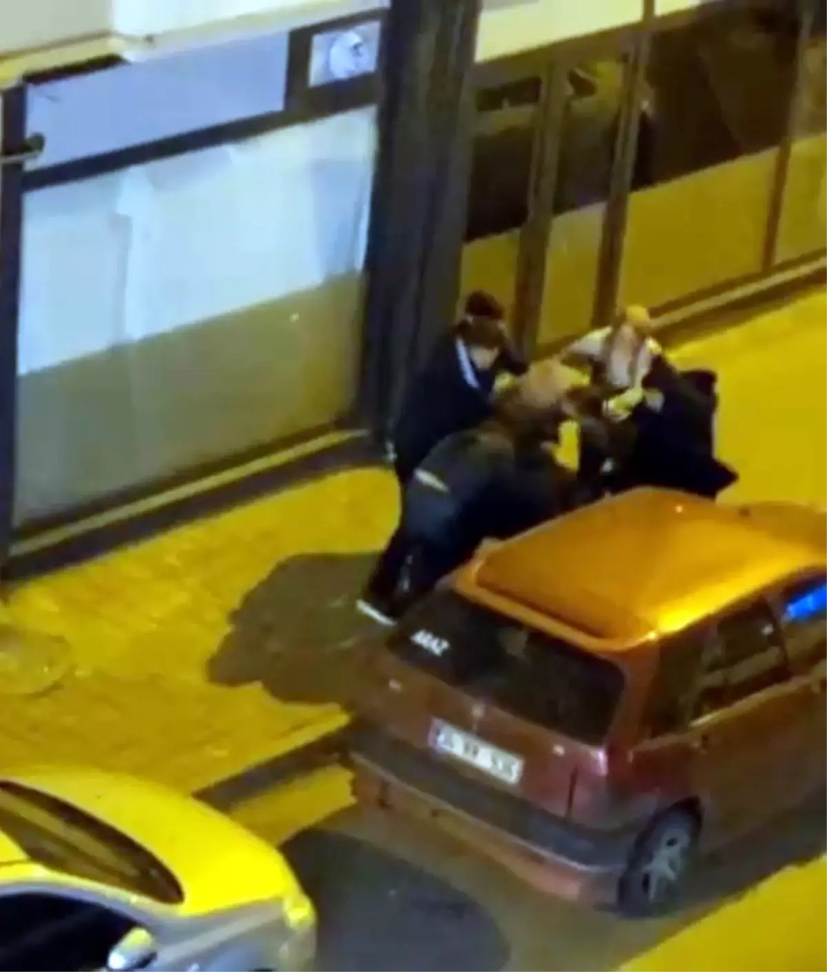 Çorlu’da Akraba Gruplar Arasında Şiddetli Çatışma: 2 Yaralı ve 7 Gözaltı