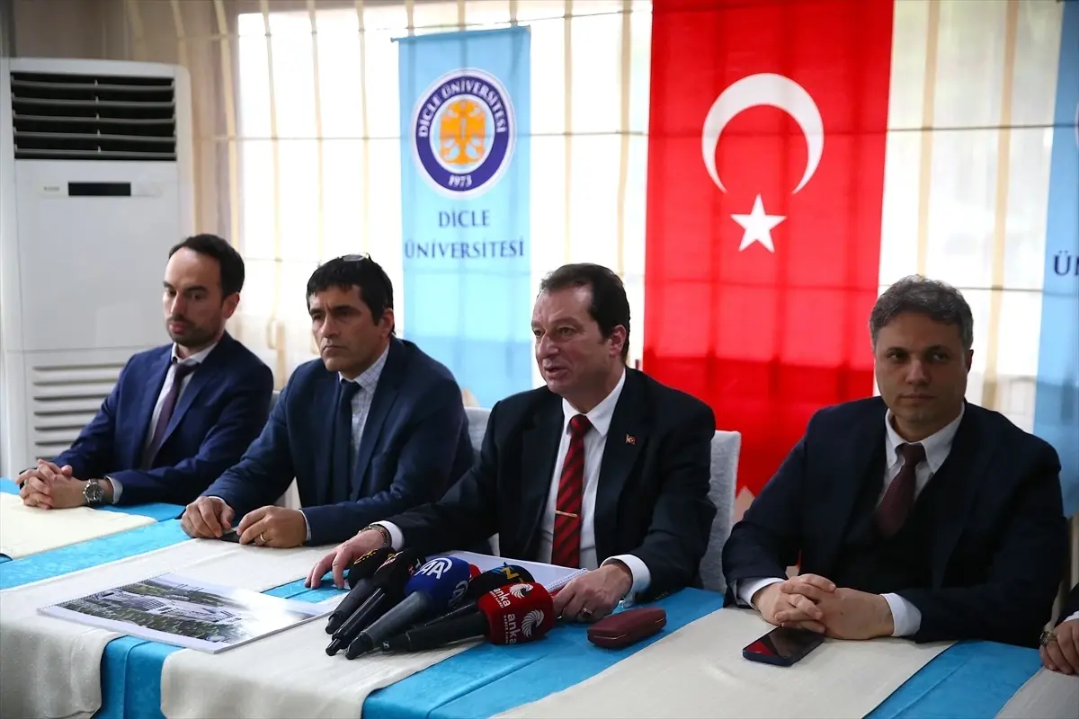 Dicle Üniversitesi'nde 600 Yataklı Modern Hastane 2027'de Hizmete Açılıyor