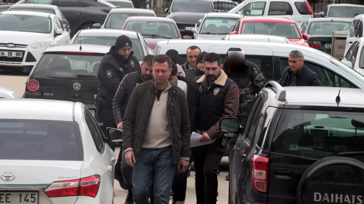 Bolu’da Sahte Savcı Kimliğiyle 2,3 Milyon TL Dolandıran Şüpheliler Tutuklandı