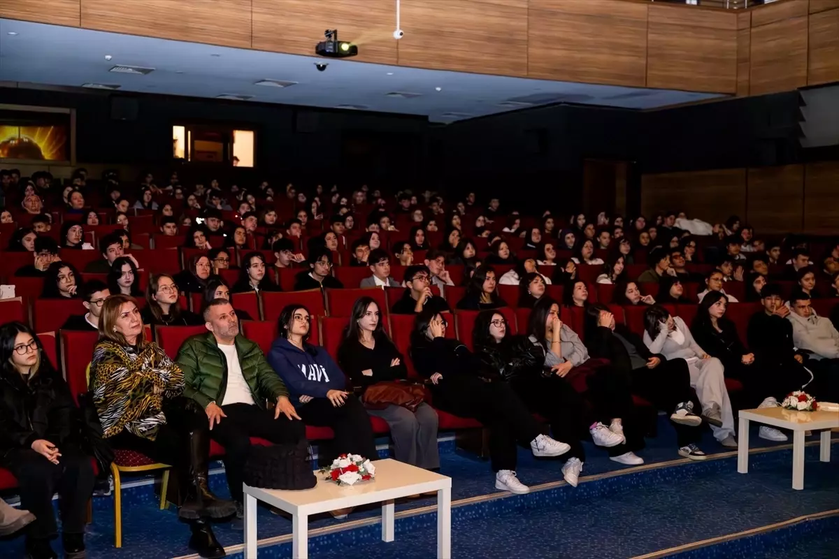 Gölbaşı’nda Lise Öğrencileri İçin Uyuşturucu Farkındalık Çalışması