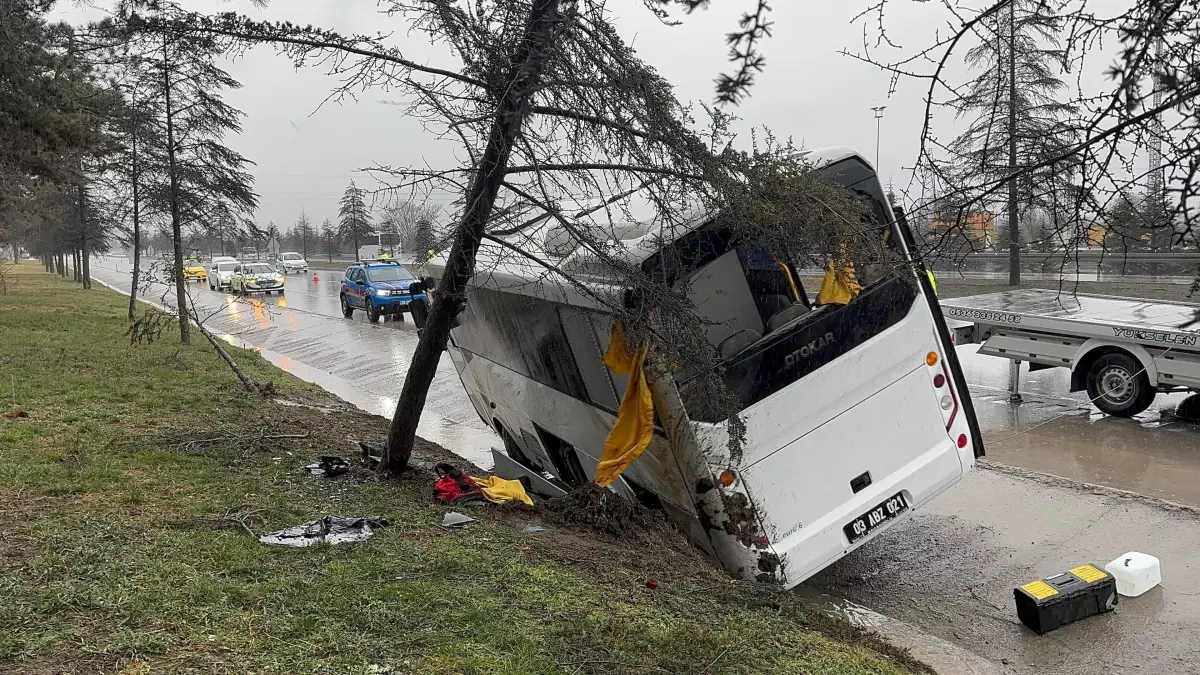 Isparta Cezaevi Ring Aracı Kazası: 3 Jandarma Yaralı