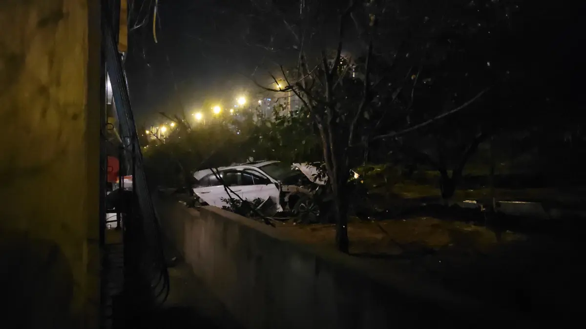 Adana’da Lastik Patlaması Sonrası Araç Şarampole Çarptı, Genç Sürücü Hayatını Kaybetti