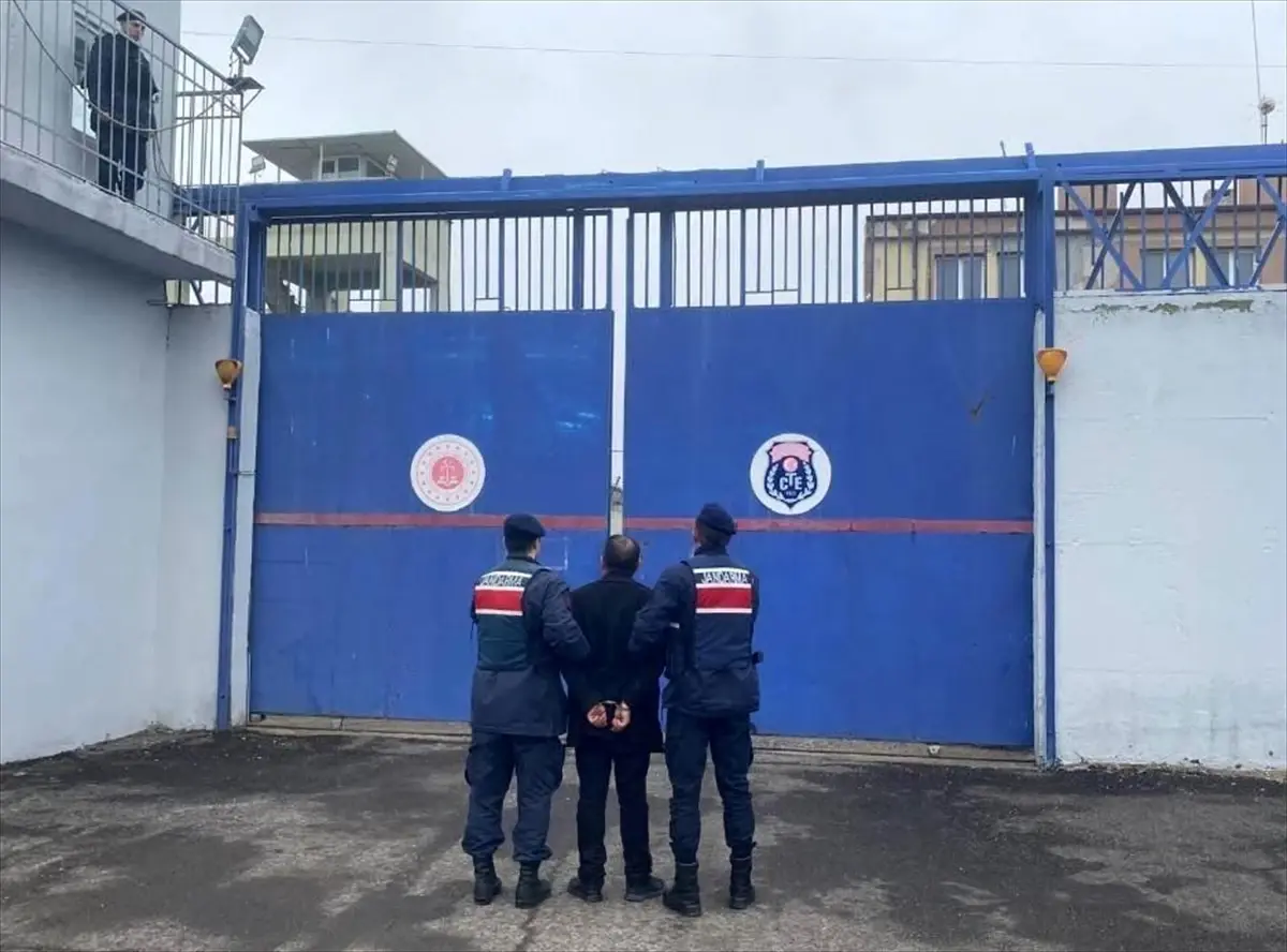 Nevşehir'de 10 Yıl 6 Ay Hapis Cezalı Firar Eden Mahkum Hacıbektaş'ta Yakalandı