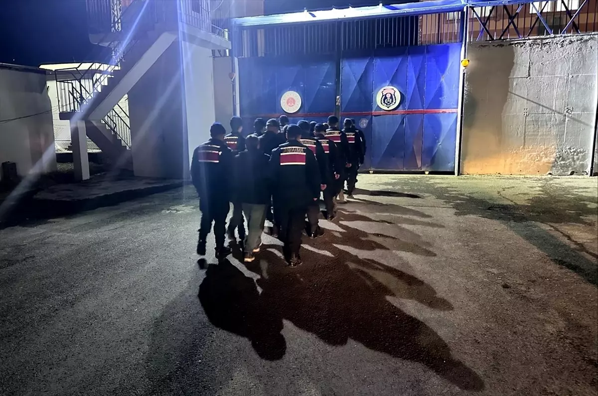 Nevşehir Avanos’ta Ruhsatsız Silah Operasyonu: 6 Şüpheli Tutuklandı