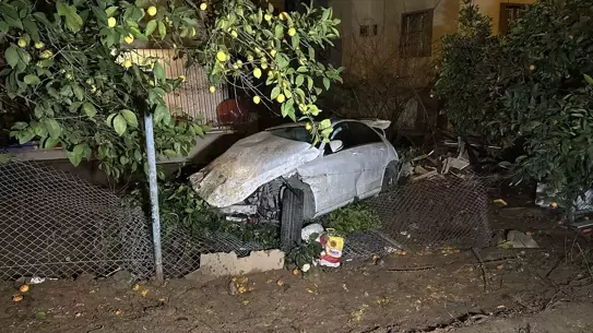 Kaza sonrası araç enkazı