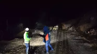 Heyelan sonrası tahliye edilen evlerin dış görünüşü