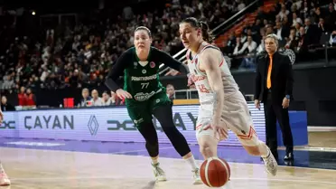 Mersin ÇİMSA ÇBK takımının galibiyet sevinci