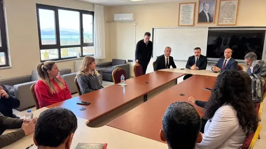 Kaymakam Batı, İzollu Lisesi'nde Öğrencilere Moral ve Destek Sağladı