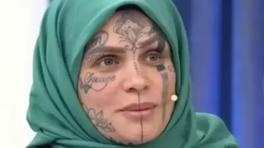 Dövmeli Kadının Çarpıcı Açıklaması: “Bir Zalime Aşık Oldum”