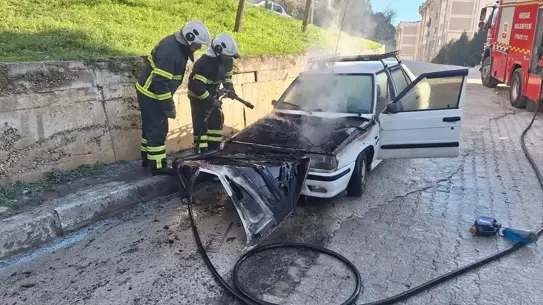 Yangın sonrası araç fotoğrafı