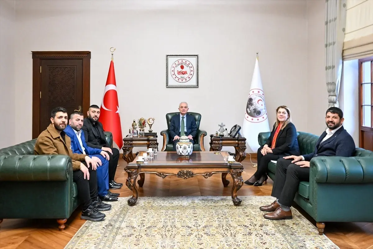 Kırklareli Valisi Uğur Turan, Üniversite ve Roman Derneği Temsilcileriyle Görüştü