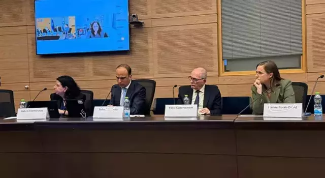 Toplantı sırasında alınan fotoğraf