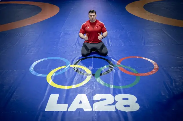 Rıza Kayaalp seyircilerle