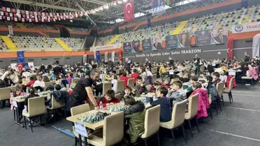 Satranç tahtası ve yarışmacılar