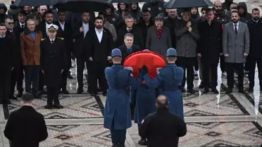 Gençlerbirliği Yönetimi Anıtkabir’de Atatürk’ü Anarak Saygı Duruşunda Bulundu