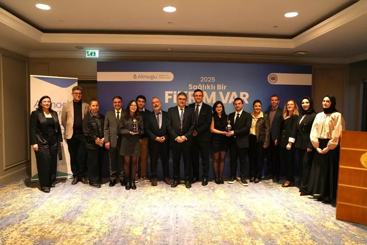 Genç Bilim İnsanları İstanbul’da Kanserle Mücadele İçin Yenilikçi Projeler Sunuyor