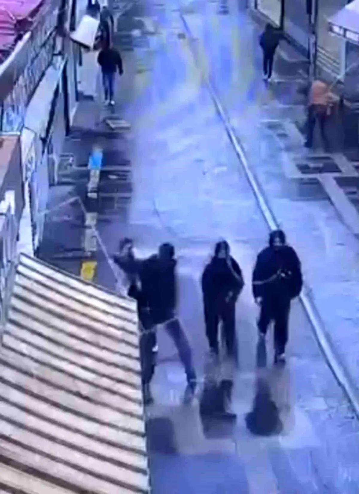 Iğdır’da Okula Giderken Bıçaklı Saldırıyla Karşılaşan Lise Öğrencisinin Şok Anları