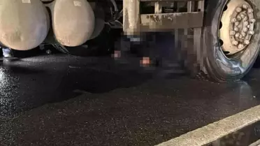 Kaza sonrası ambulans ve kurtarma ekipleri