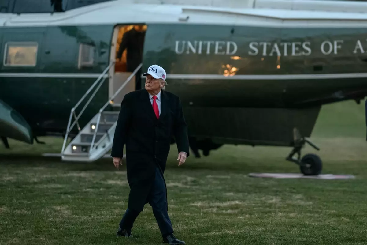 Trump, Fort Bragg'den Venezuela'ya Yol Alıyor: 30 Yıllık İlk Ziyaret