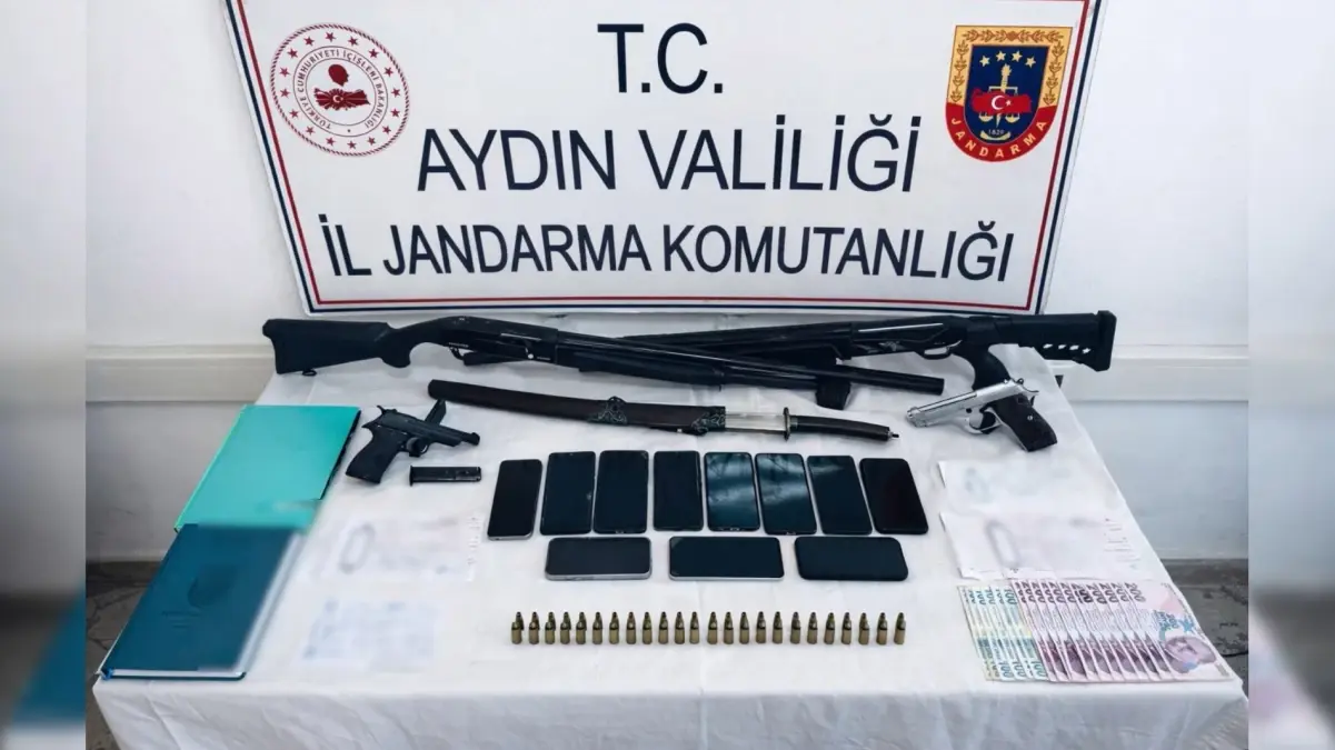 Jandarma, 12 İl’de Gerçekleştirdiği Operasyonda 61 Şüpheliyi Tutukladı