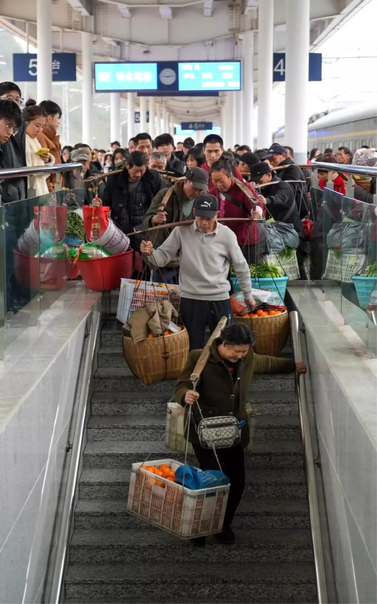Çin'in 20 Yıllık Tren Hattı Bölge Ekonomisine Nasıl Can Verdi