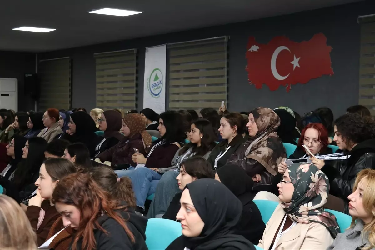 Antalya’da Medya Etiği Kampı 200 Gençle Başladı