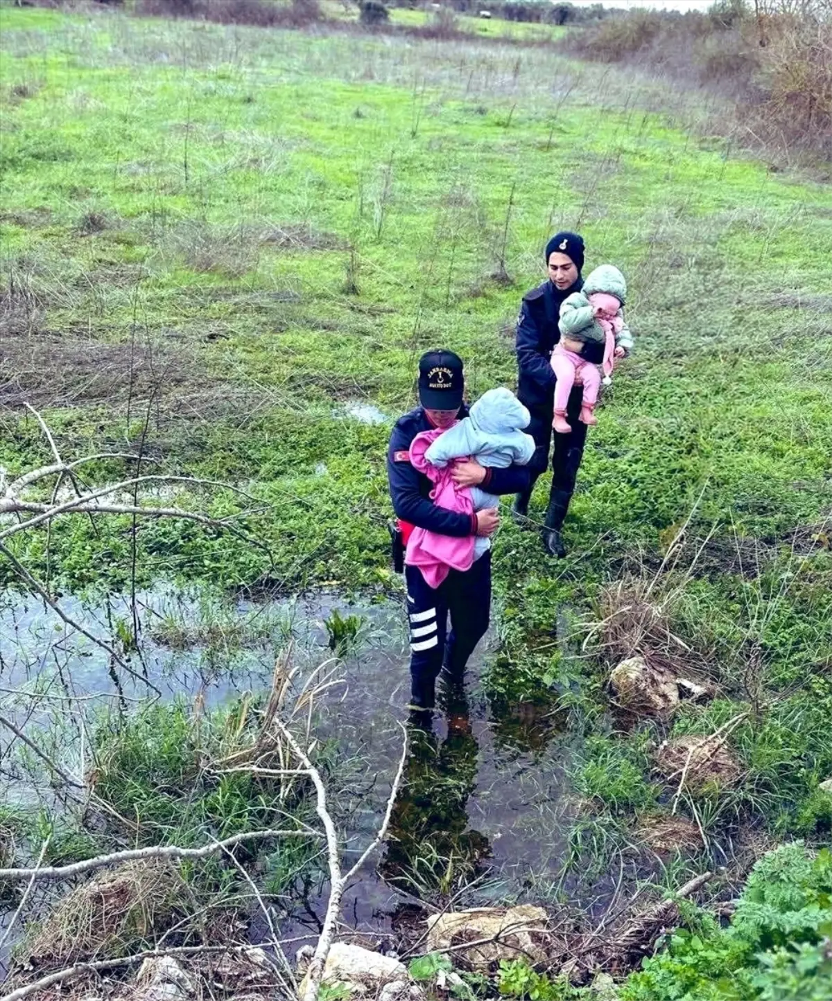 Bursa’da Sel Tehlikesi: Jandarma’nın Hızlı Müdahalesi