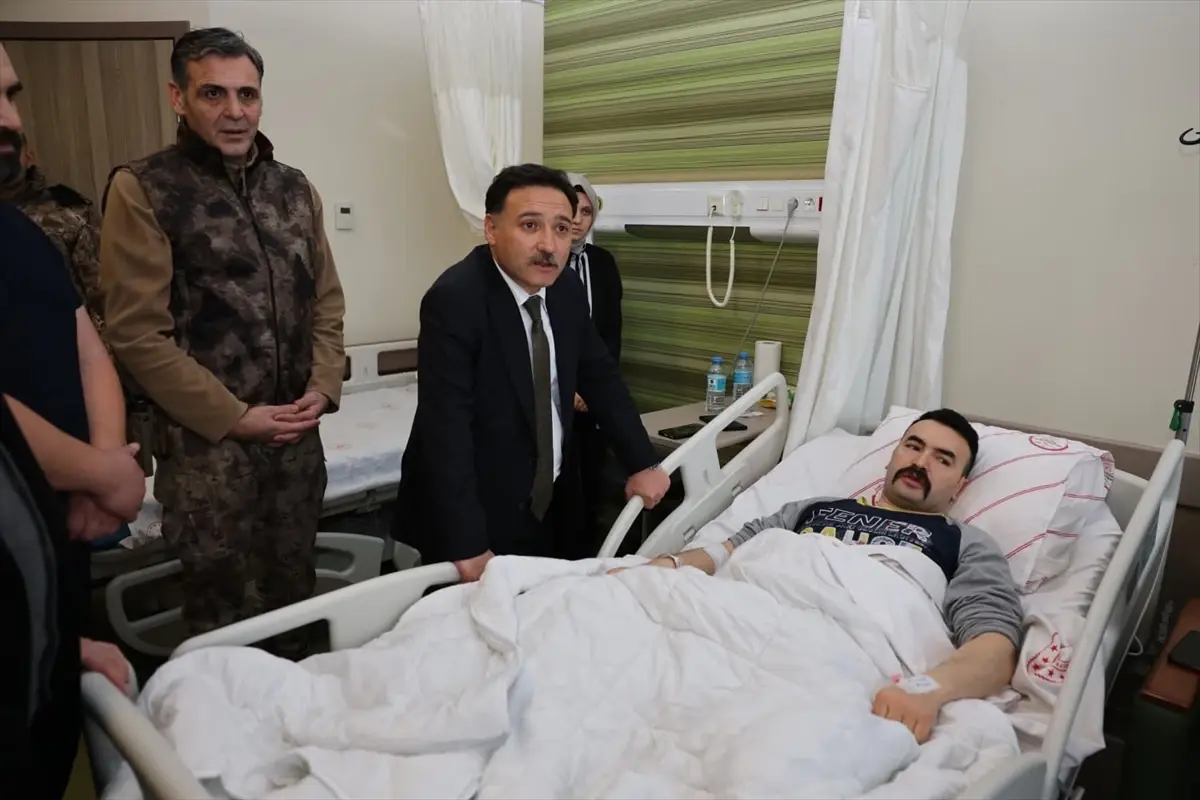 İçişleri Bakanı Çiftçi, Yaralı Polis Memuruna Moral Ziyareti Gerçekleştirdi