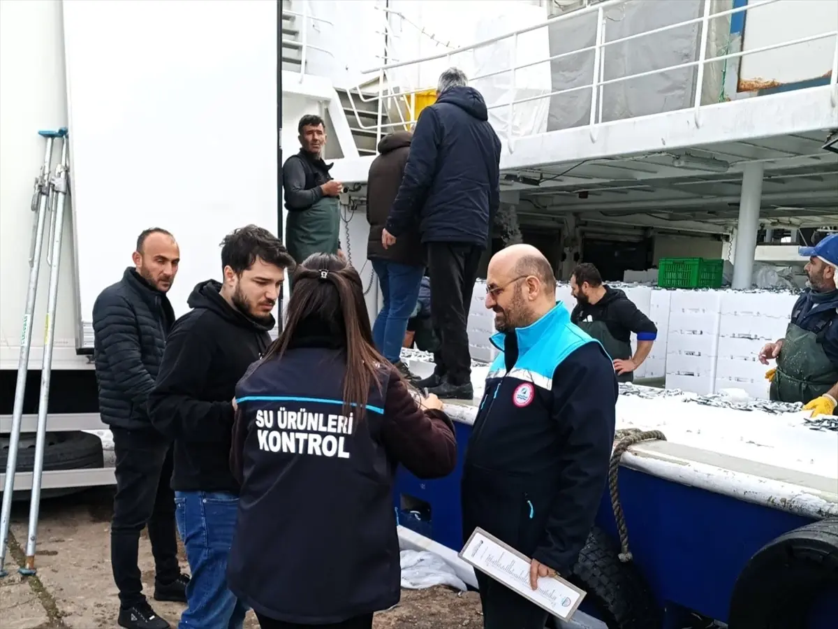 Kırklareli İğneada’da Balıkçı Teknelerine Sıkı Denetim
