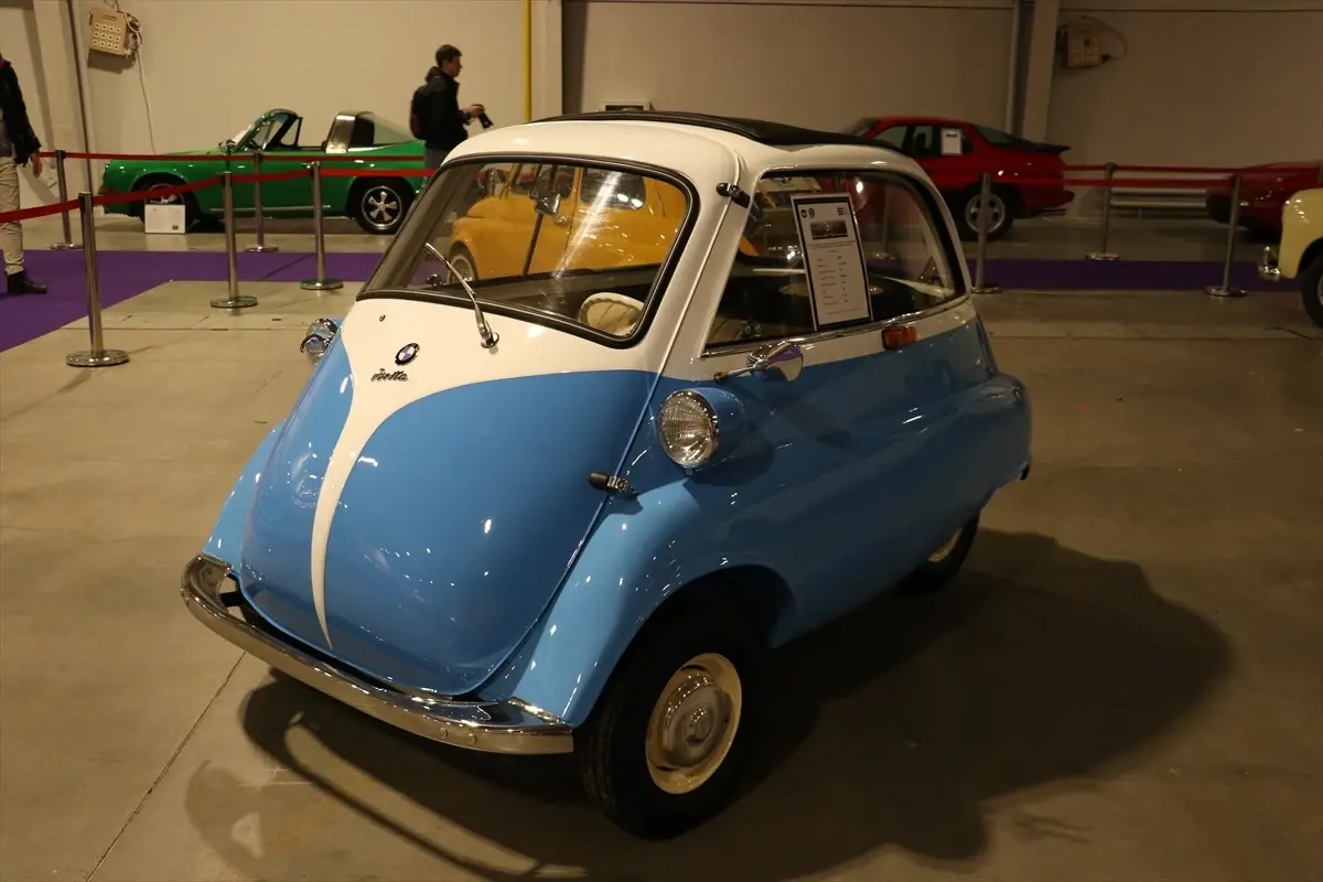 Sofya’da Bahar Retro Otomobil Festivali Başladı