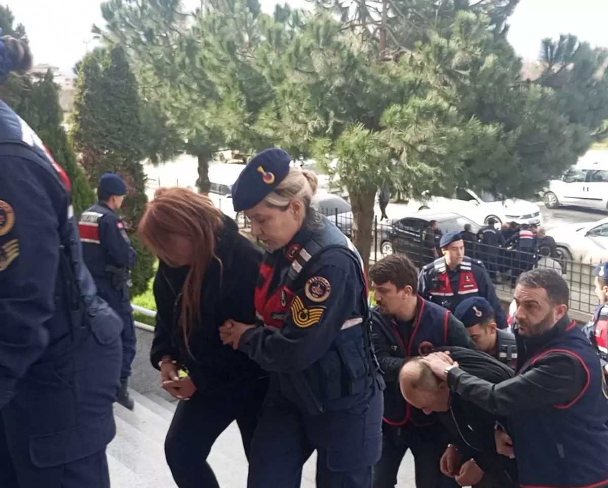 Samsun Çarşamba’da Fuhuş Operasyonu: 8 Şüpheli Gözaltına Alındı