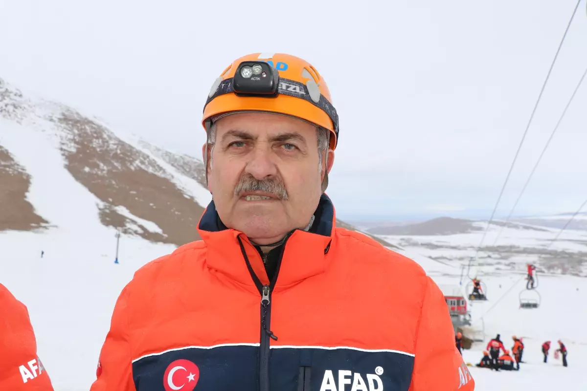 Van’da Çığ Riskine Karşı 150 Kişilik Ekiple Gerçek Tatbikat Gerçekleştirildi