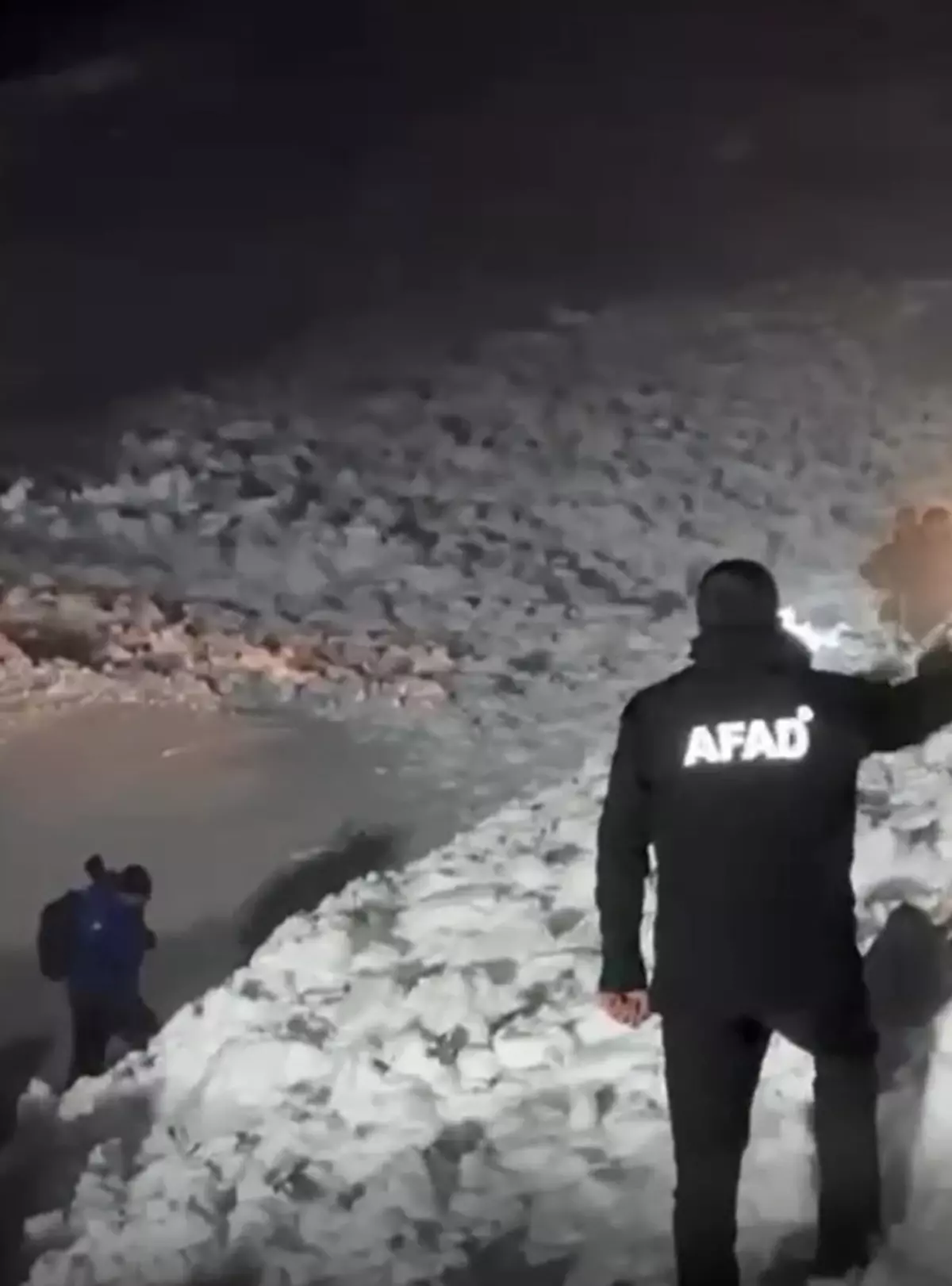 Ağrı’da Çığ Felaketi Sonrası Araç Kapanınca Kurtulan Dörtlü