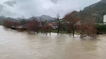 Antalya’da sel sonrası su birikintileri