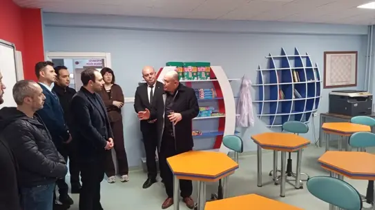 Kitap dağıtım anı