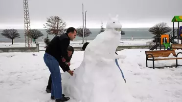 Kar altında kalan Doğu Anadolu köyleri