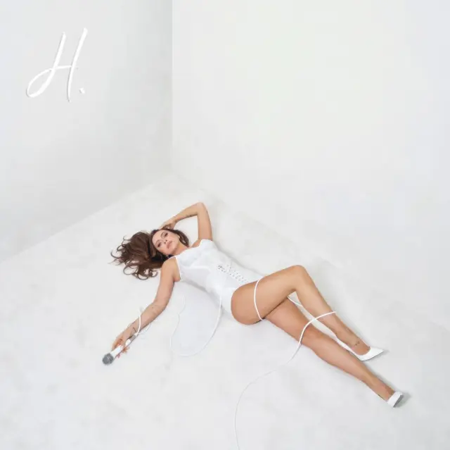 Hadise’nin ikinci albüm kapağı önerisi